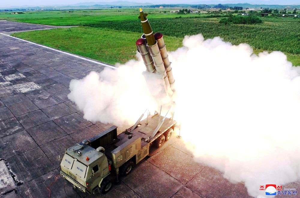 Triều Tiên tuyên bố thử nghiệm thành công bệ phóng tên lửa siêu lớn