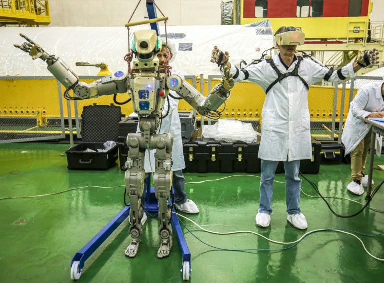 Tàu vũ trụ mang robot dạng người đầu tiên của Nga đến trạm ISS thành công
