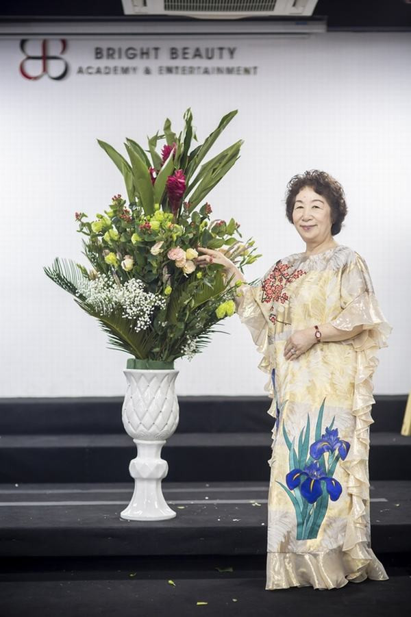 Hoa hậu Xuân Hương hóa nàng thơ khi diện trang phục Yukata Nhật Bản