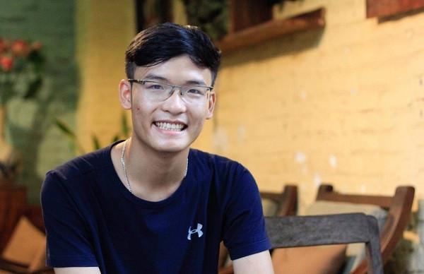 Chàng sinh viên năm cuối ĐH Ngoại thương Hà Nội giành Huy chương Đồng Excel thế giới