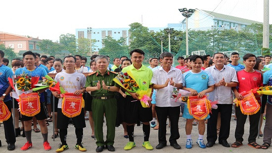 Khai mạc giải bóng đá tranh Cup Tòa án Quảng Nam lần thứ XIII