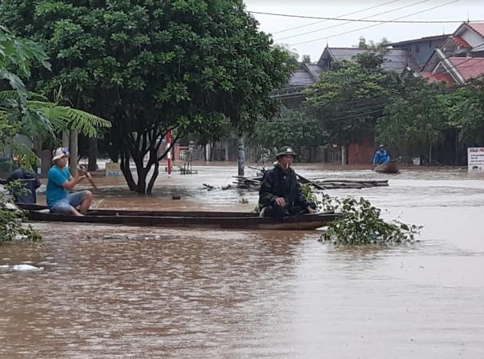 Quảng Trị: Khẩn trương thực hiện công tác di dời dân ra khỏi vùng bị ngập lụt