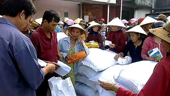 Xuất cấp gạo hỗ trợ khẩn cấp nhân dân vùng lũ các tỉnh Quảng Bình và Hà Tĩnh