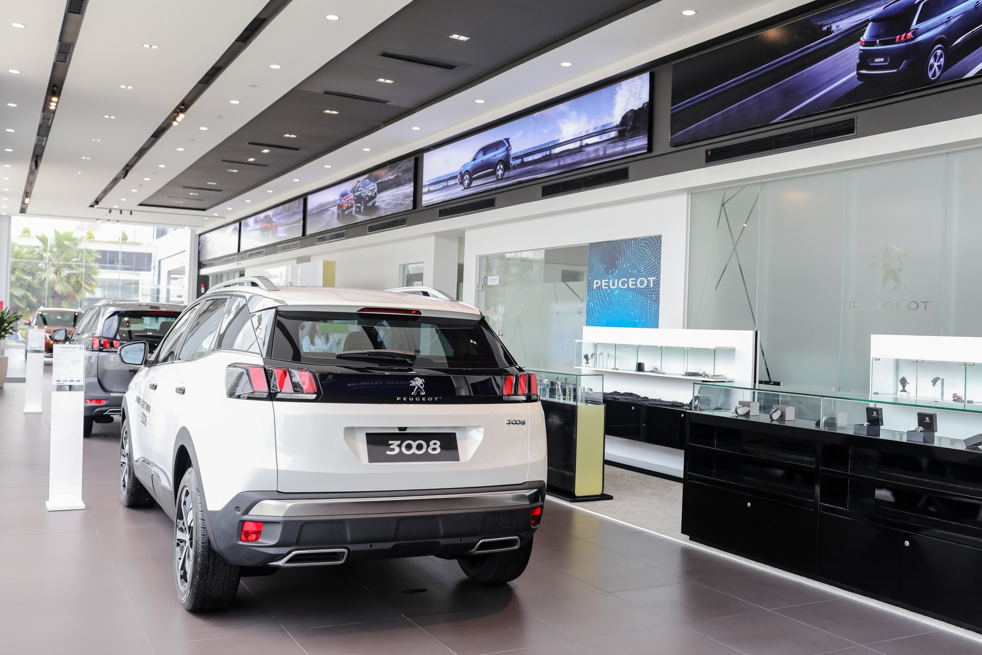 Hệ thống showroom Peugeot chuẩn 3S toàn cầu tại Việt Nam