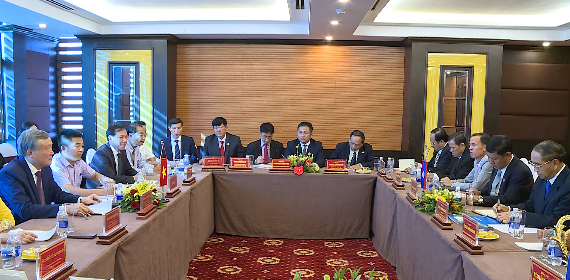 Tăng cường hợp tác về tư pháp giữa Tòa án hai nước Việt Nam - Lào