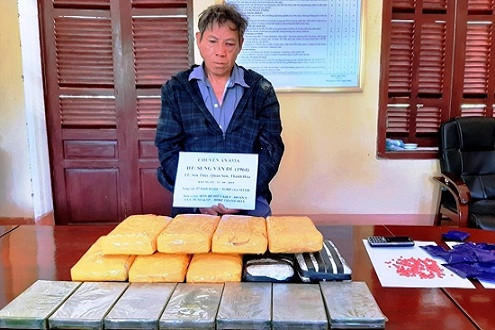 Vận chuyển 7 bánh heroin, 56.000 viên ma túy từ Lào vào Việt Nam
