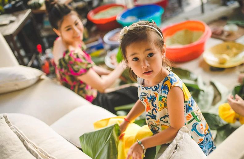 Tan chảy bởi vẻ đẹp và thần thái ngút ngàn của con gái út 4 tuổi của Hoa hậu Hà Kiều Anh