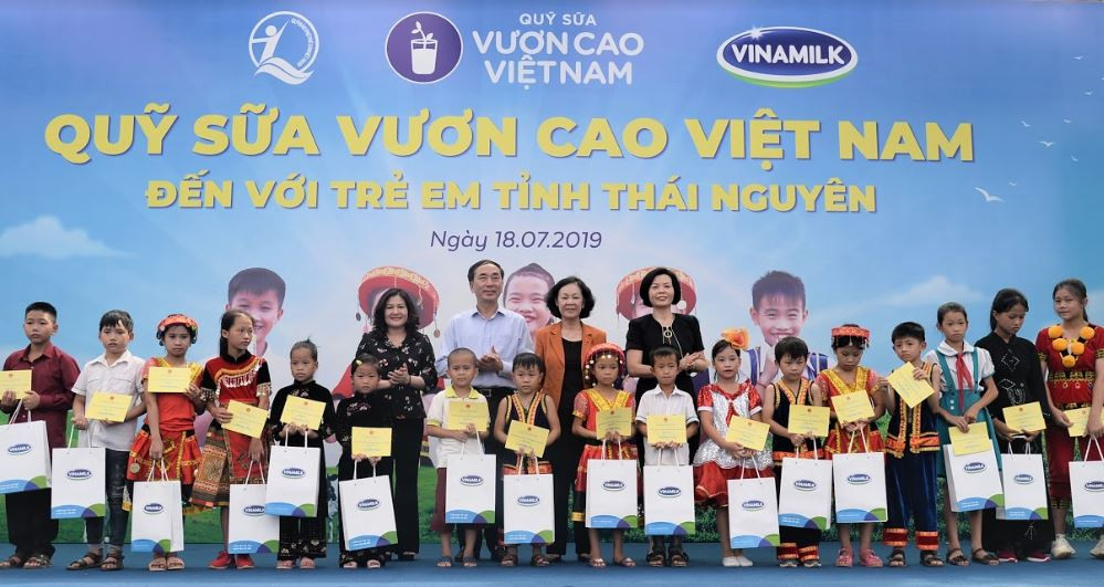 Quỹ sữa Vươn cao Việt Nam: Nỗ lực vì sứ mệnh: “Để mọi trẻ em đều được uống sữa mỗi ngày”