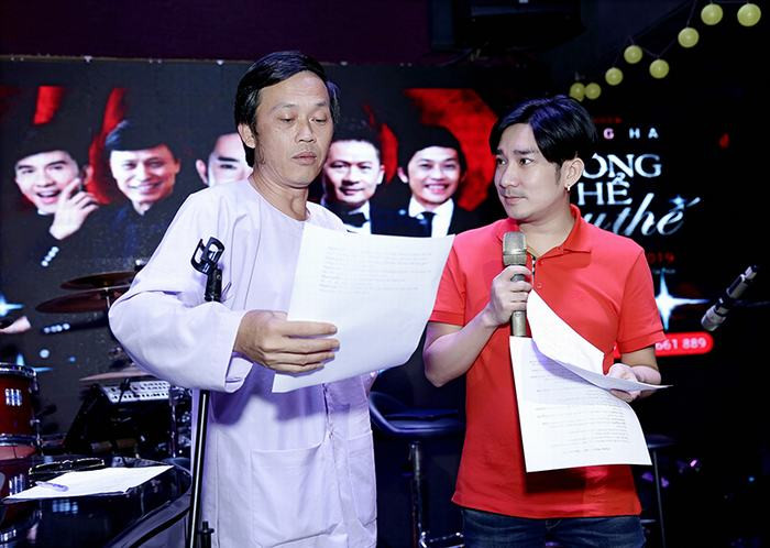 Hoài Linh miệt mài tập luyện cho liveshow của Quang Hà