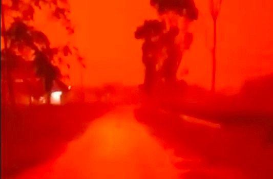 Tin vắn thế giới ngày 25/9: Bầu trời Indonesia đỏ rực như máu vì cháy rừng