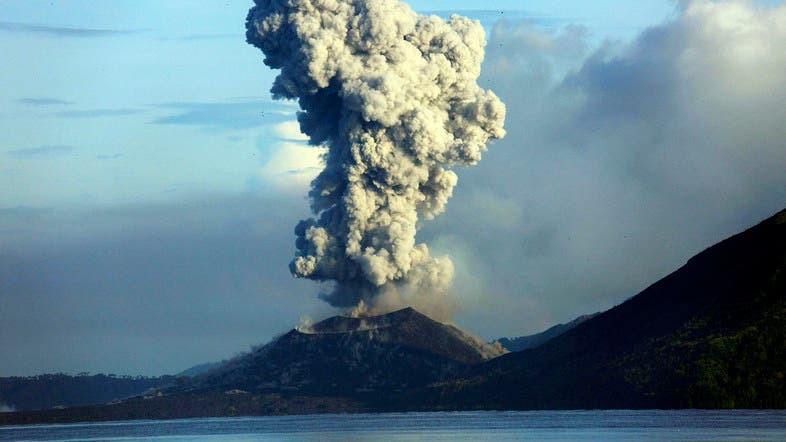 Núi lửa Ulawun ở Papua New Guinea lại “trở mình” thức giấc
