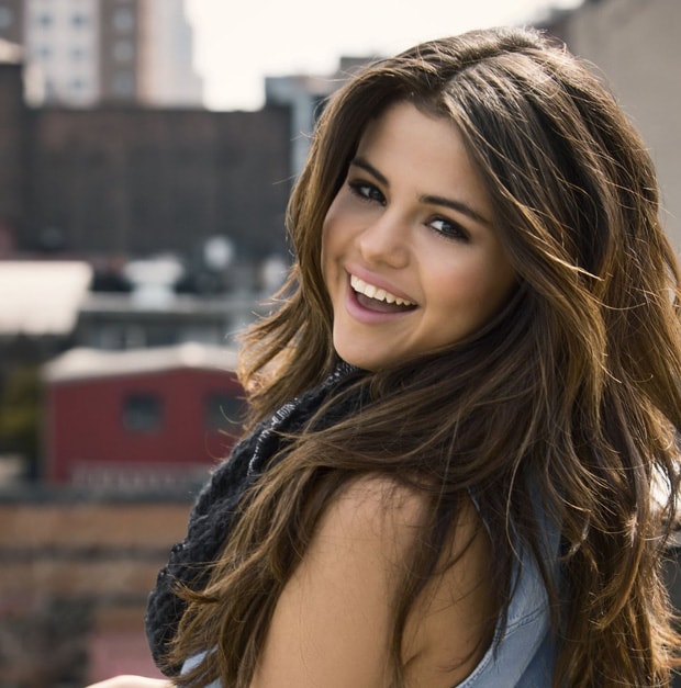 Phản ứng của Selena Gomez trong ngày Justin Bieber lấy vợ: Hạnh phúc hơn và đã sẵn sàng hẹn hò người mới! 0
