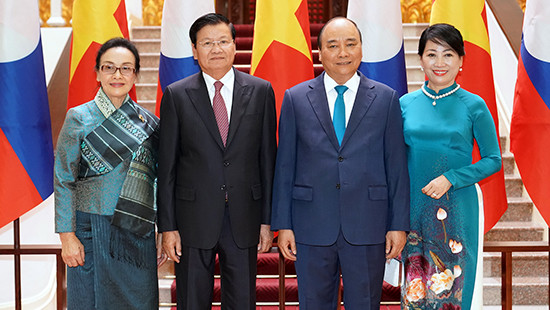 Thủ tướng Lào Thongloun Sisoulith kết thúc chuyến thăm chính thức Việt Nam