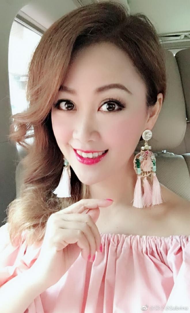'Chúc Anh Đài' Lương Tiểu Băng: Hôn nhân viên mãn bên chồng bất tài vẫn không tránh khỏi xuống sắc ở tuổi 50 vì lý do đầy xót xa 10