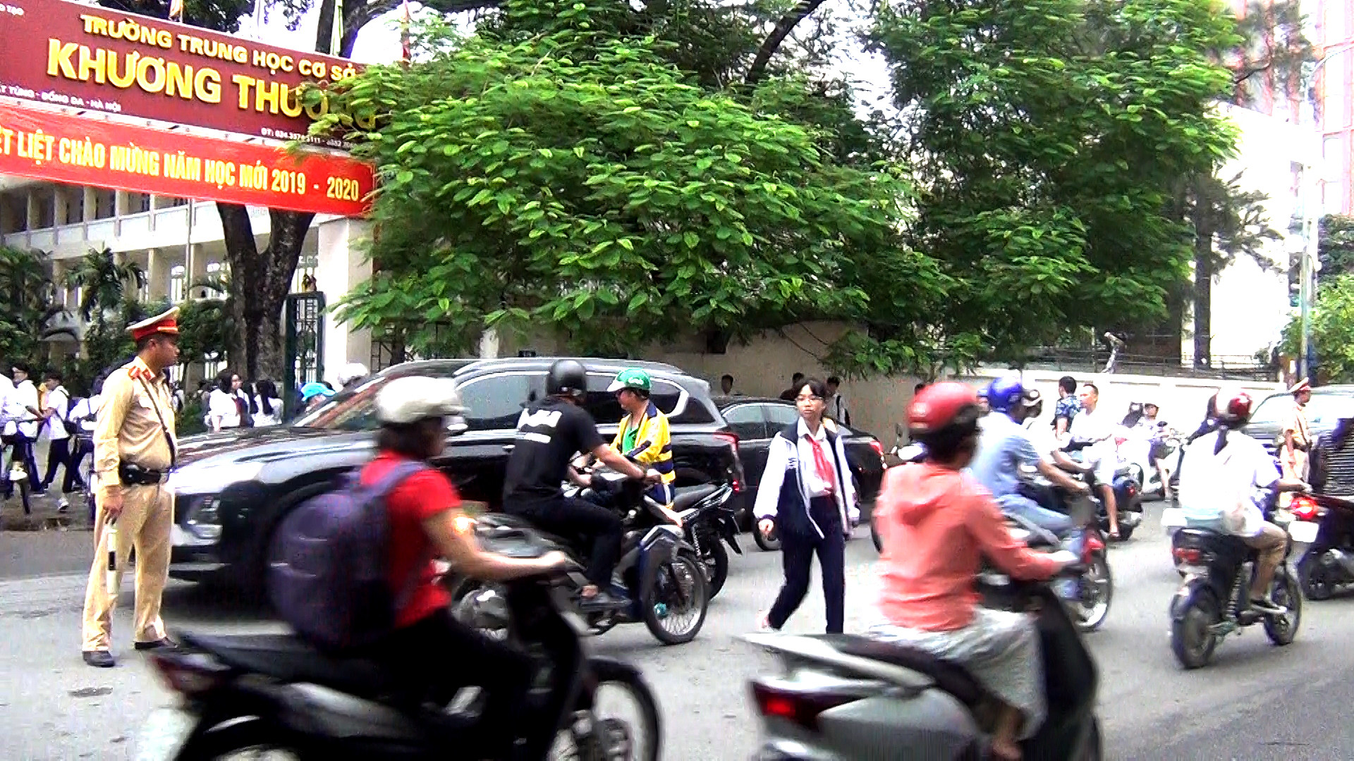 Hà Nội: Tăng cường biện pháp xử phạt vi phạm đối với phụ huynh và học sinh khi tham gia giao thông.