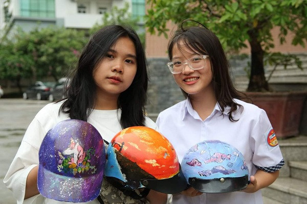 Hai nữ sinh Hà Nội giành giải cao tại cuộc thi Phụ nữ với trật tự giao thông và văn minh đô thị 2019