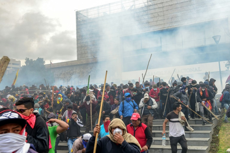 Ecuador: Âm mưu đảo chính của thế lực bên ngoài?