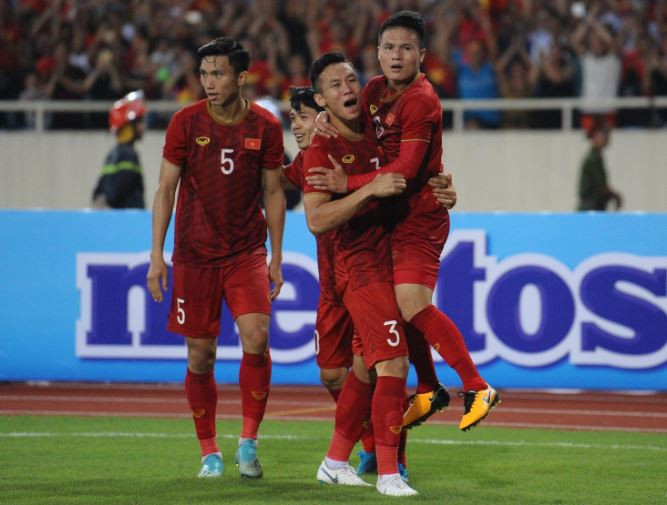 ĐT Việt Nam di chuyển sang Indonesia chuẩn bị cho trận đấu thứ 3 
