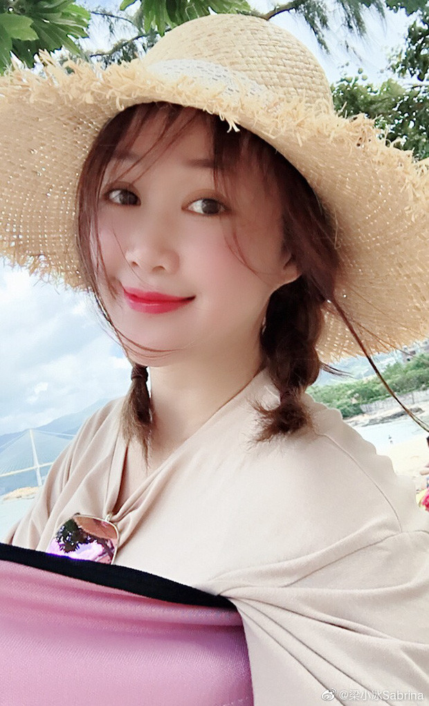 Dù đã U45, ngoại hình A hoàn của Chúc Anh Đài vẫn xuất sắc, body nóng bỏng không kém thiếu nữ đôi mươi 1 Dù đã U45, ngoại hình A hoàn của Chúc Anh Đài vẫn xuất sắc, body nóng bỏng không kém thiếu nữ đôi mươi 1