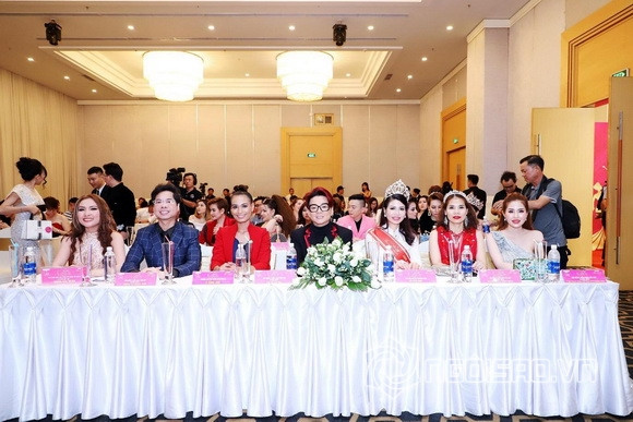 a-hau-phan-phuong-1410-2-ngoisao.vn-w580-h387 14
