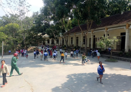 Nghệ An: Hiệu phó trường tiểu học xin nghỉ phép để đi cai nghiện