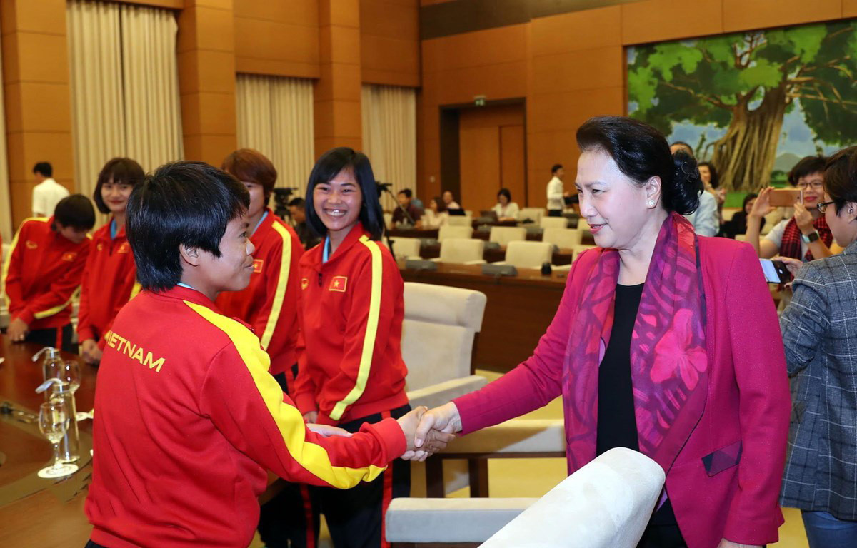 Chủ tịch Quốc hội: Tiềm năng phát triển của bóng đá nữ Việt Nam là rất lớn