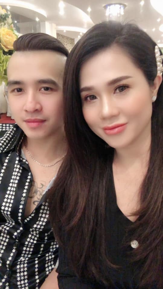 chị gái Ngọc Trinh 3