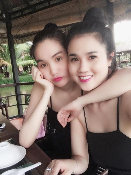 chị gái Ngọc Trinh 0