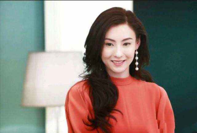 Vương Phi lần thứ 4 từ chối lời cầu hôn của Tạ Đình Phong, nguyên nhân là do Trương Bá Chi? 0 Vương Phi lần thứ 4 từ chối lời cầu hôn của Tạ Đình Phong, nguyên nhân là do Trương Bá Chi? 0