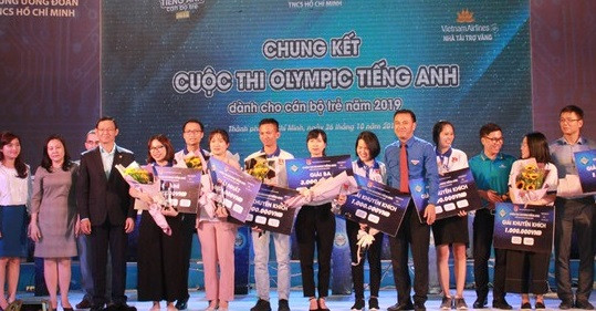 Nữ cán bộ công an Hà Tĩnh giành giải nhất cuộc thi Olympic tiếng Anh