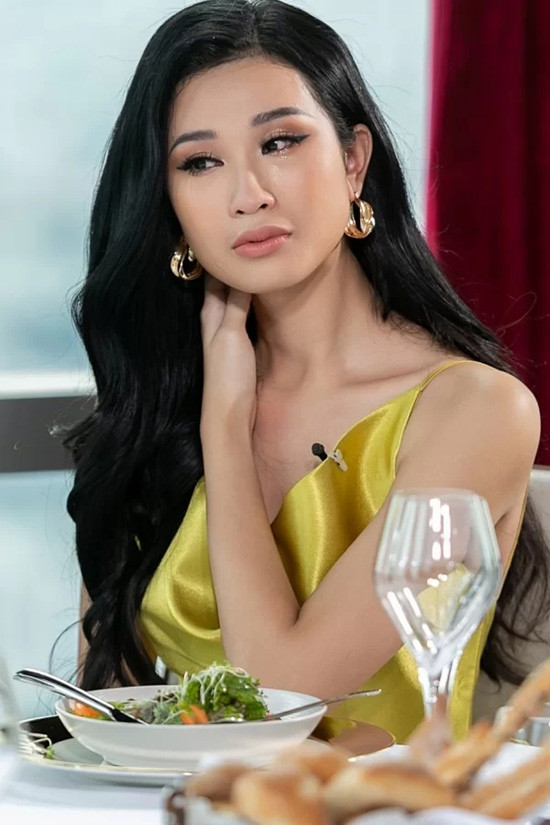 Phạm Anh Thư nói gì khi bị ví như “người vô hình” ở Hoa hậu Hoàn vũ Việt Nam?