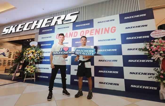 Phan Văn Đức tham dự lễ ra mắt của thương hiệu Skechers tại Hà Nội
