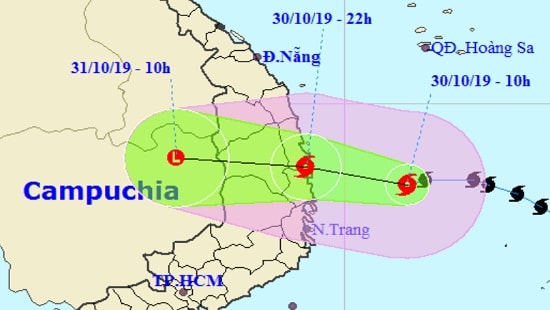 Các tỉnh Nam Trung Bộ đồng loạt cho học sinh nghỉ học 2 ngày tránh bão số 5