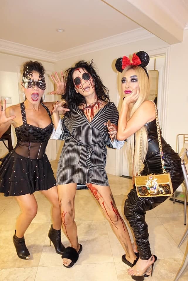 Halloween của sao Việt hải ngoại: Ông xã Hoài Phương giả gái - Việt Hương hóa tiên hắc ám sexy  5