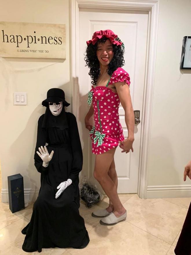 Halloween của sao Việt hải ngoại: Ông xã Hoài Phương giả gái - Việt Hương hóa tiên hắc ám sexy  4
