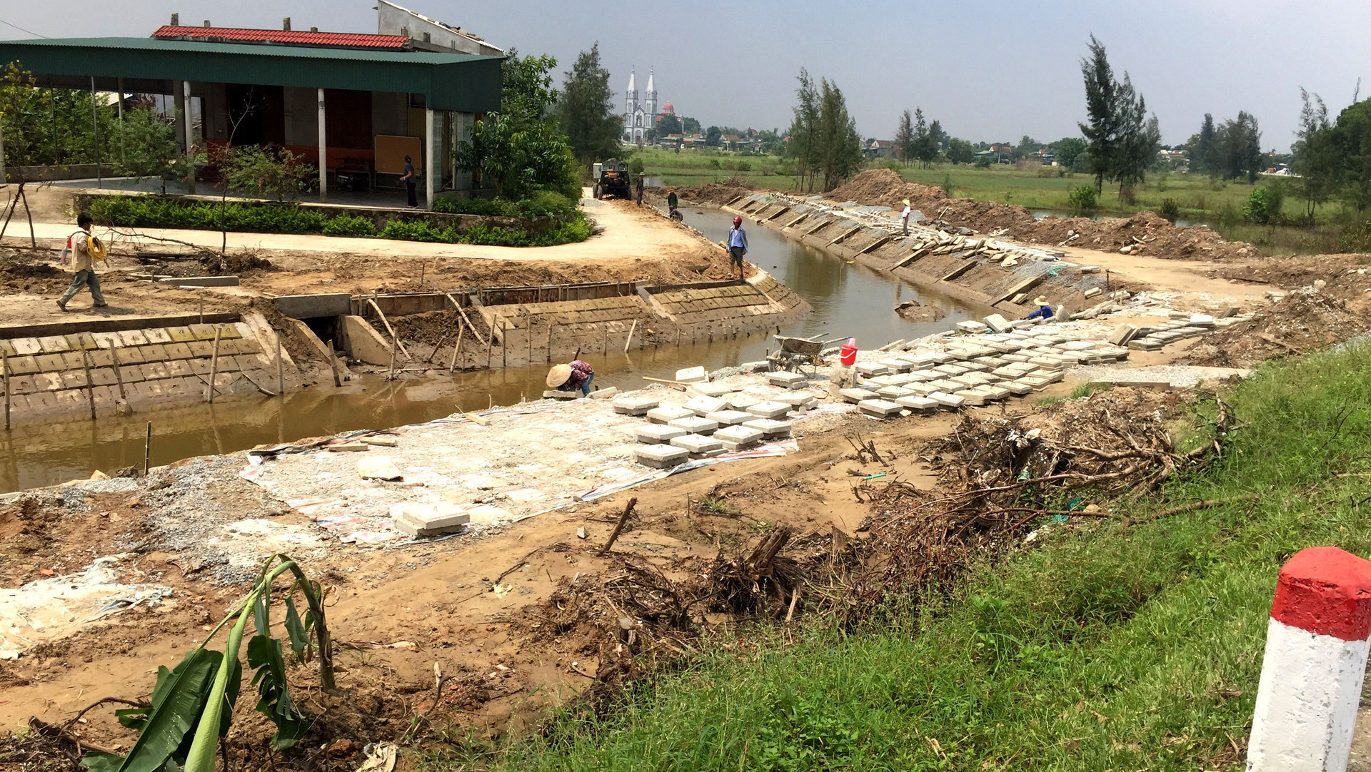 Huyện Lộc Hà, Hà Tĩnh: Thi công cẩu thả trên công trình hàng chục tỷ đồng