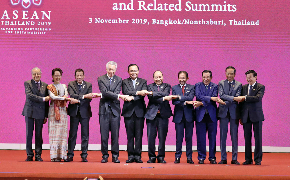 Thủ tướng tham dự Hội nghị Cấp cao ASEAN 35 với 30 hoạt động song phương và đa phương