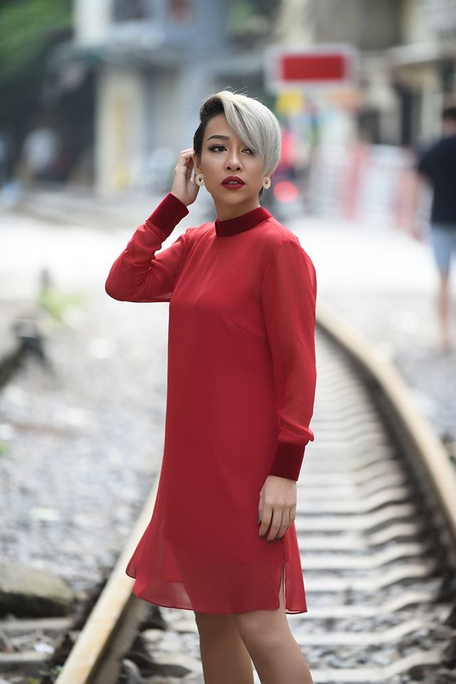 Ca sĩ Thảo Trang đổi gu với style bánh bèo, nữ tính 2