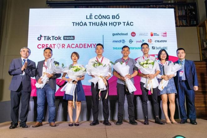 tik-tok-711-3-ngoisao.vn-w1123-h749 0