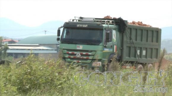 mo-khai-thac-dat-cty-hoang-duong-1-w800-h450.jpg