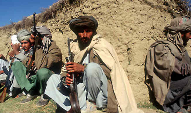 36 tay súng IS và Taliban buông súng đầu hàng tại Afghanistan