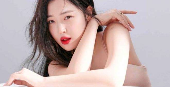 Sau gần 1 tháng ra đi, sự thật rùng rợn về cái chết của Sulli sẽ được phơi bày công khai trên sóng truyền hình 7