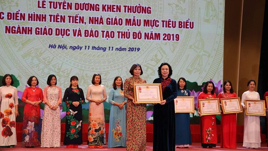 Hà Nội tuyên dương những nhà giáo ưu tú, nhà giáo mẫu mực năm 2019