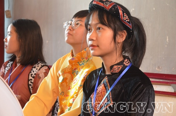 Vẻ đẹp nữ sinh các dân tộc tiểu biểu năm 2019 tại Lễ ghi danh sổ vàng
