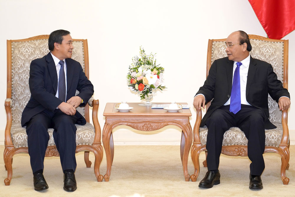 Thủ tướng tiếp Thống đốc tỉnh Saitama (Nhật Bản) và Đại sứ đặc mệnh toàn quyền của Lào 