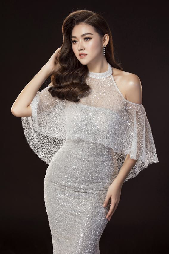 Á hậu Tường San đạt giải quốc phục đẹp nhất tại Miss International 2019