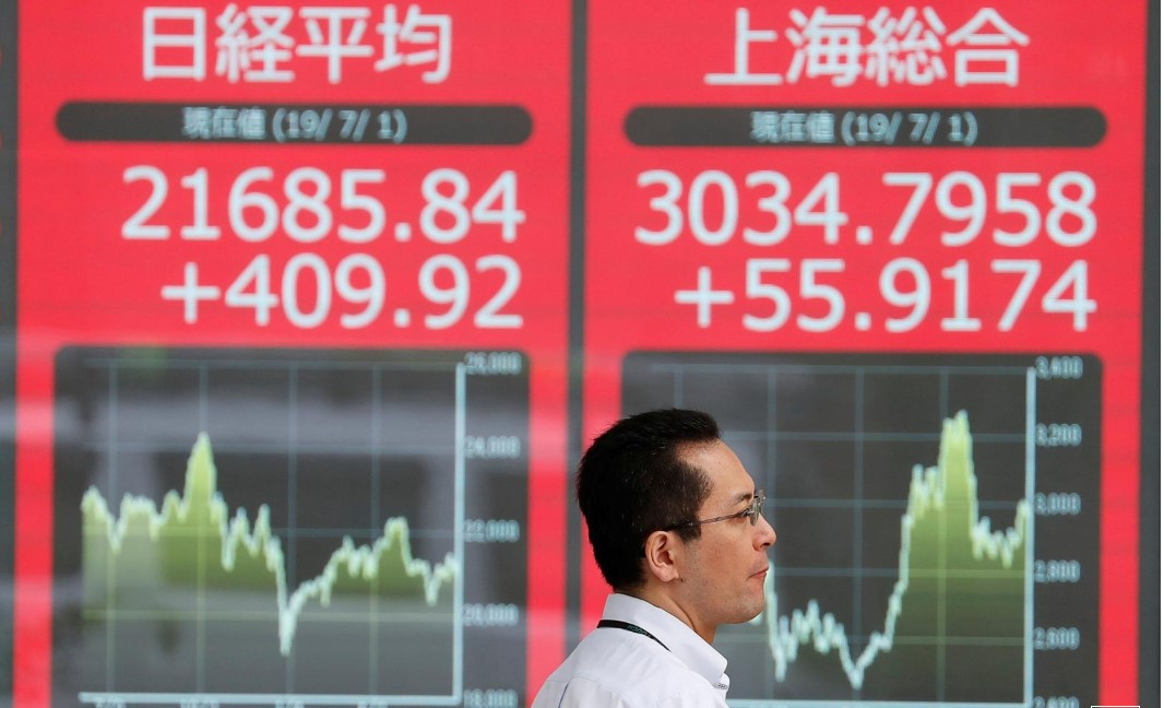 Các nhà đầu tư cảnh giác khi tình trạng bất ổn lan rộng từ Hongkong đến Santiago