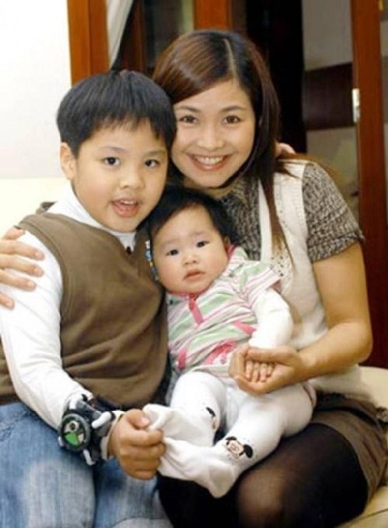 Nhan sắc tuổi U50 đến Hoa hậu cũng chào thua của bà xã 'Ông trùm phim truyền hình Việt' 2