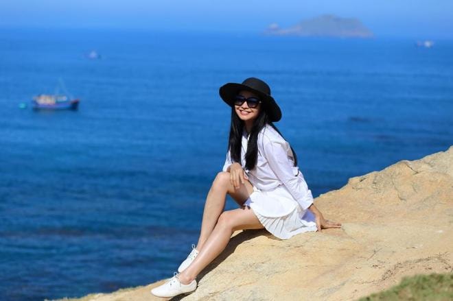 Nhan sắc tuổi U50 đến Hoa hậu cũng chào thua của bà xã 'Ông trùm phim truyền hình Việt' 14