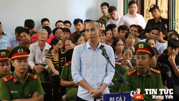 dinh-cong-trang-tai-phien-toa-w586-h330.jpg